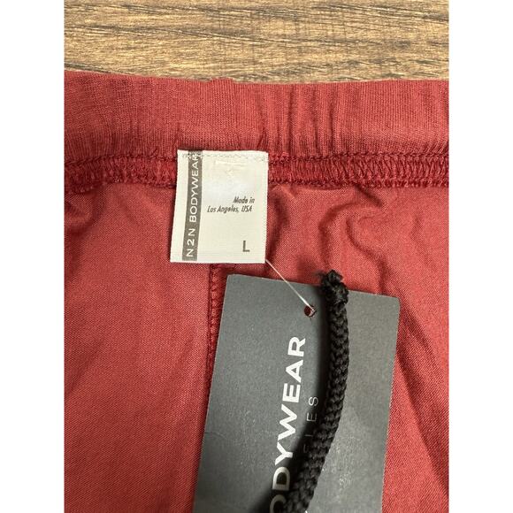 N2N Bodywear Men's Biker Short Size Large Maroon NWT - Picture 2 of 5